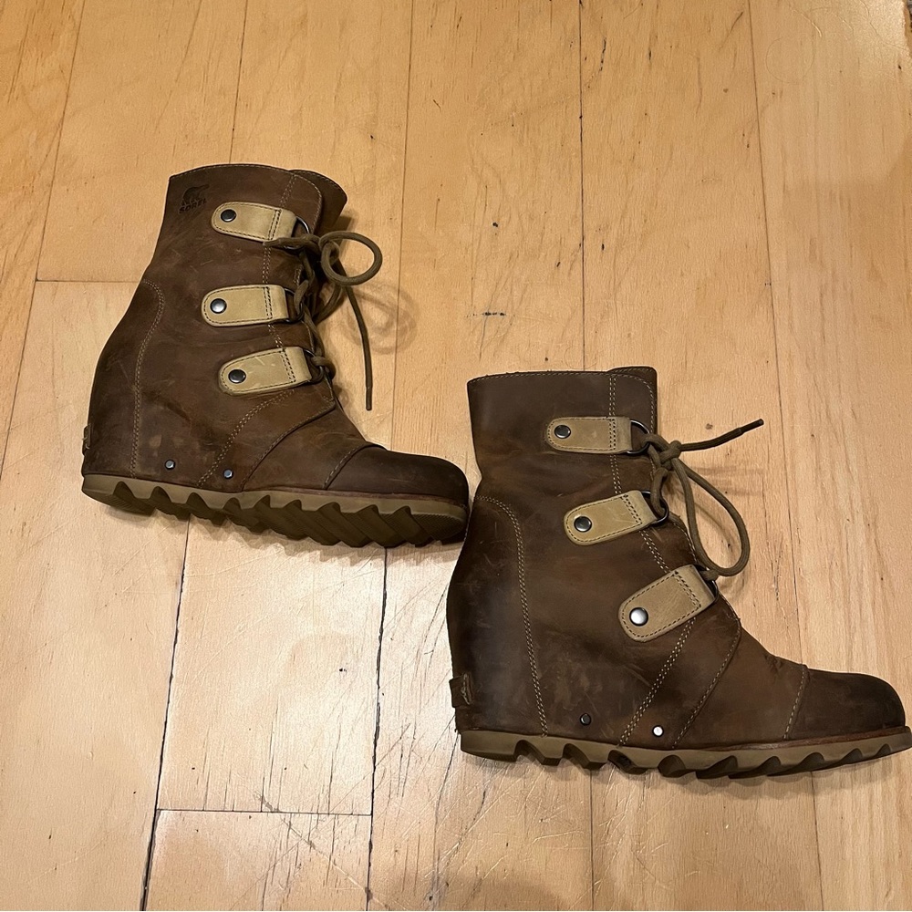 Sorel Joan of Artic Wedge boots 7.5